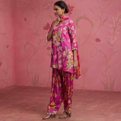 Bloom Story – Rose Pink Bloom Hand-Embroidered Kurta Set
