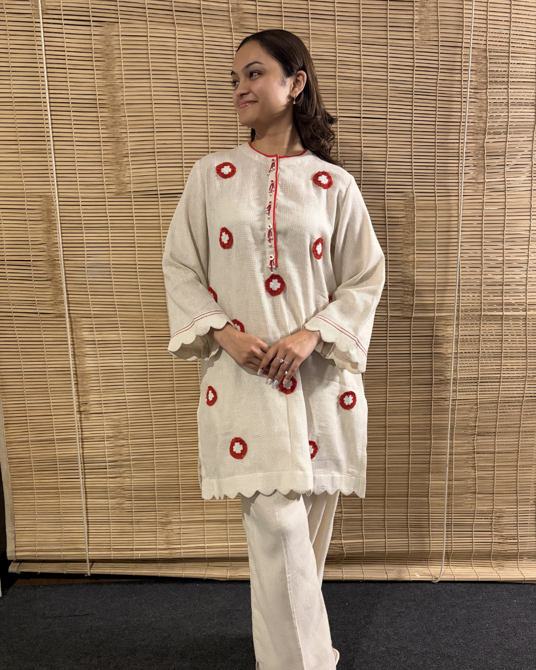 Flower Embroidered Kurta Pant Set - Red