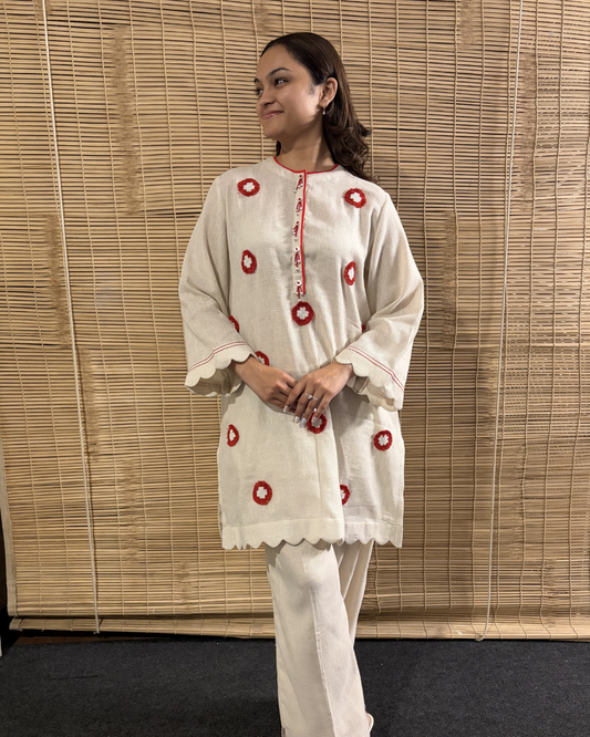 Flower Embroidered Kurta Pant Set - Red